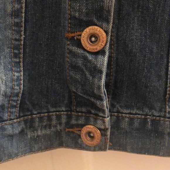 Cropped Denim Vest - Picture 3 of 3